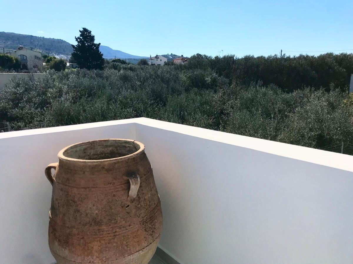 Utopia Residences Kazantzakis House Petrokefálion Eksteriør billede